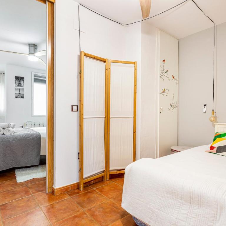 Torres De Quart Tu Casa - Two-Bedroom Deluxe Apartment with Balcony - 14