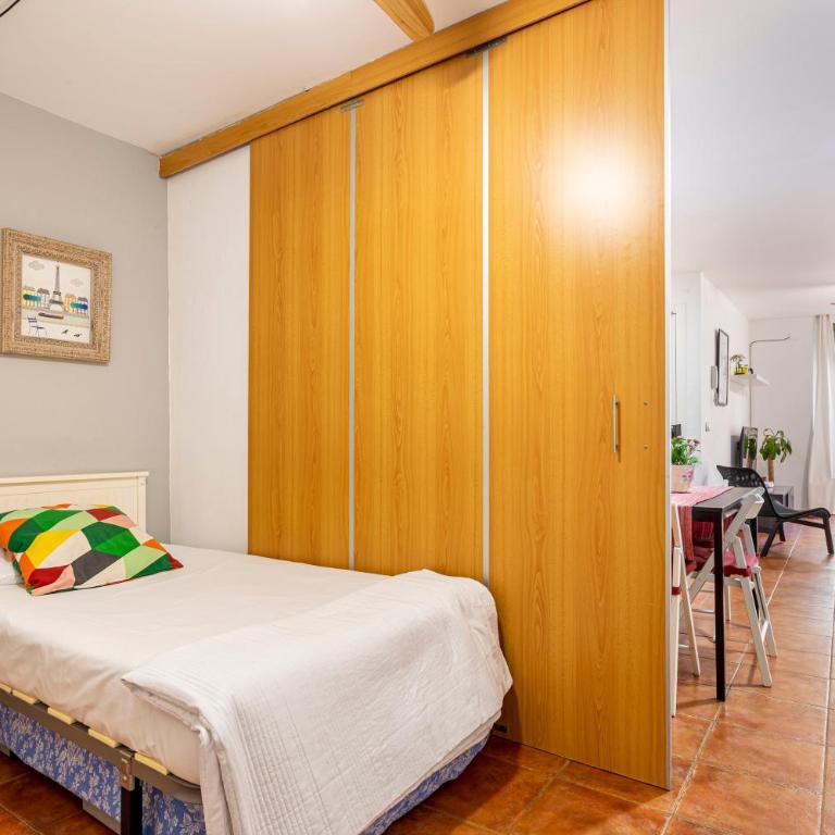 Torres De Quart Tu Casa - Two-Bedroom Deluxe Apartment with Balcony - 17