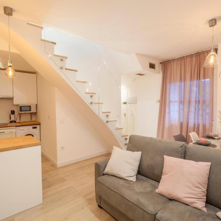 El Apartamento De Rosi - Two-Bedroom Deluxe Apartment with Garden View - 4