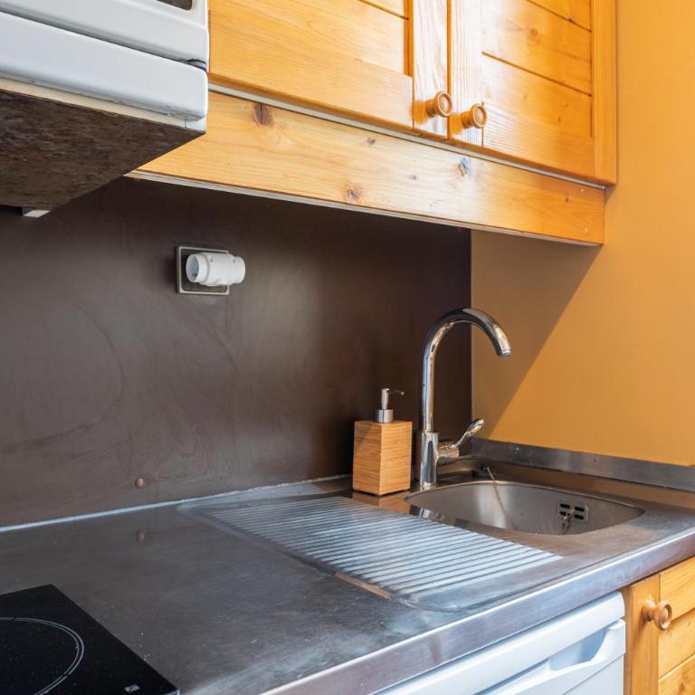 Appartement Le Creux de l'Ours - Superior One-Bedroom Apartment with Balcony - 11