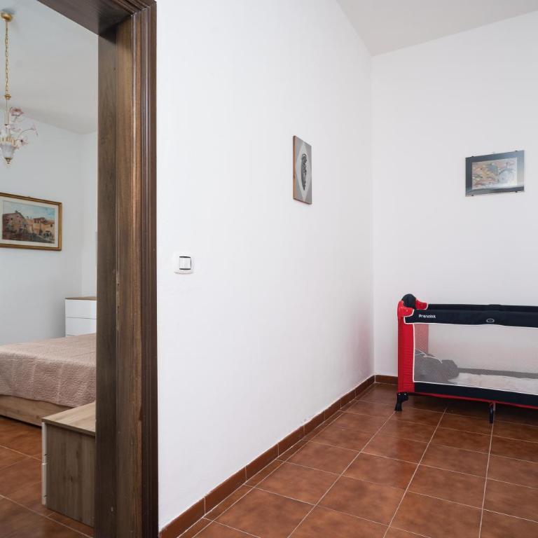 Casa Picchereddu - Three-Bedroom House - 4