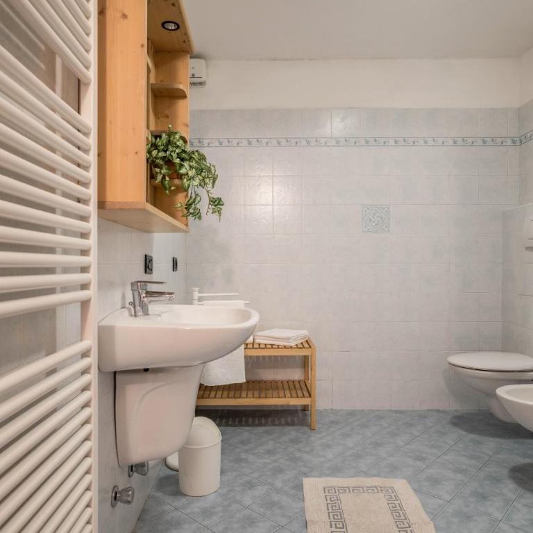 Agritur piazera con terrazzo - Two-Bedroom Apartment with Mountain View - 15