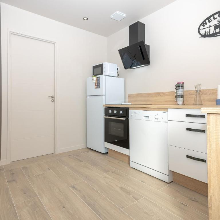 Gite La Maison Du Soyeux Ga - Appartement avec Terrasse - 5
