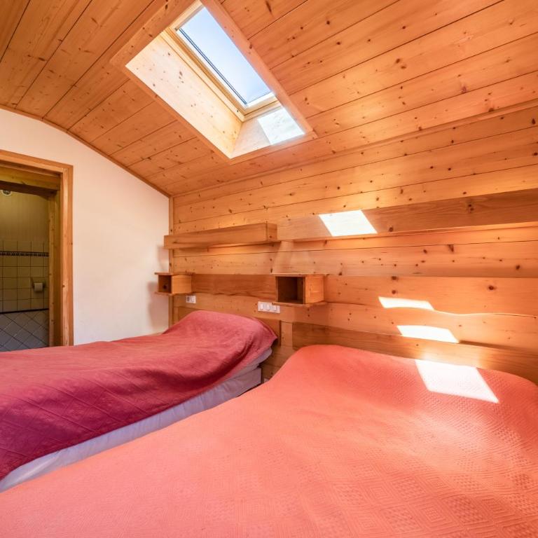 Apt Chénives 2 - Morzine - Appartamento Deluxe con 2 Camere da Letto e Vista Giardino - 12