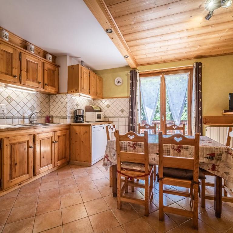 Apt Chénives 2 - Morzine - Appartamento Deluxe con 2 Camere da Letto e Vista Giardino - 2