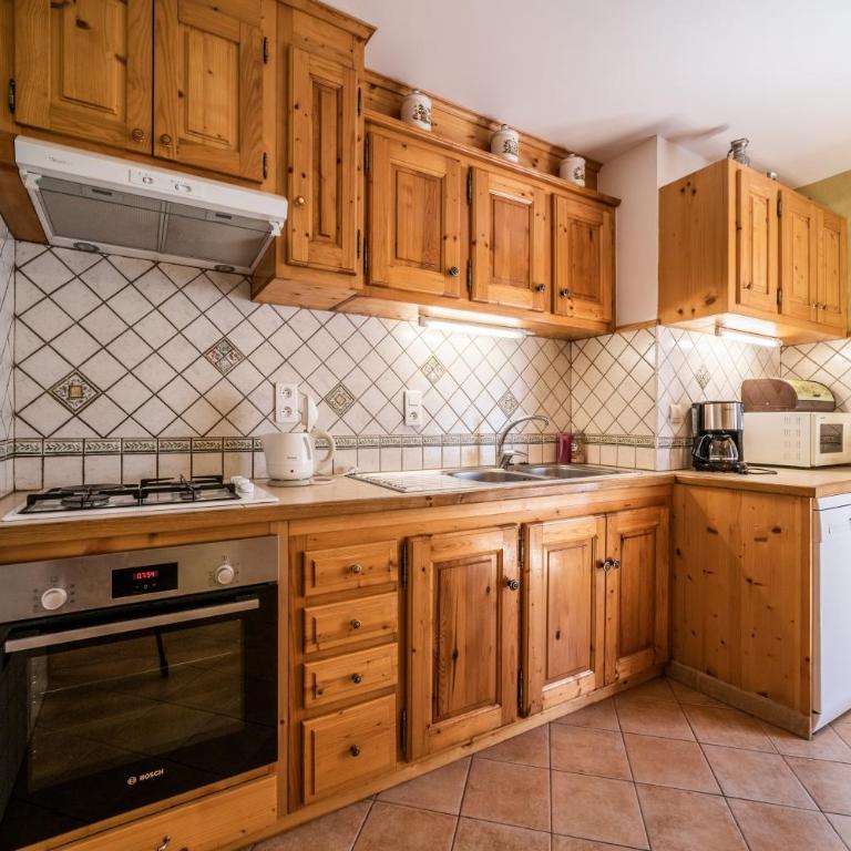 Apt Chénives 2 - Morzine - Appartamento Deluxe con 2 Camere da Letto e Vista Giardino - 4