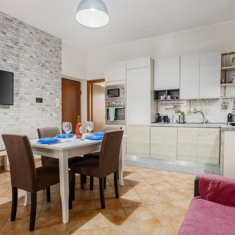 La casa di Faby - Appartamento Deluxe con 2 Camere da Letto e Balcone - 12