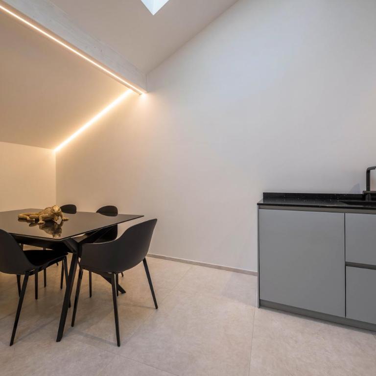 App 302 Palazzo Cavour - Appartamento con 2 Camere da Letto e con Vista Montagna - 8