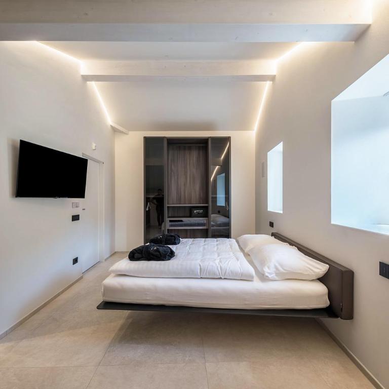 App 302 Palazzo Cavour - Appartamento con 2 Camere da Letto e con Vista Montagna - 2