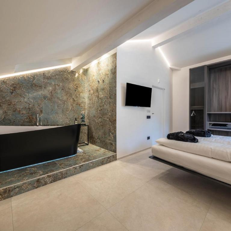 App 302 Palazzo Cavour - Appartamento con 2 Camere da Letto e con Vista Montagna - 1
