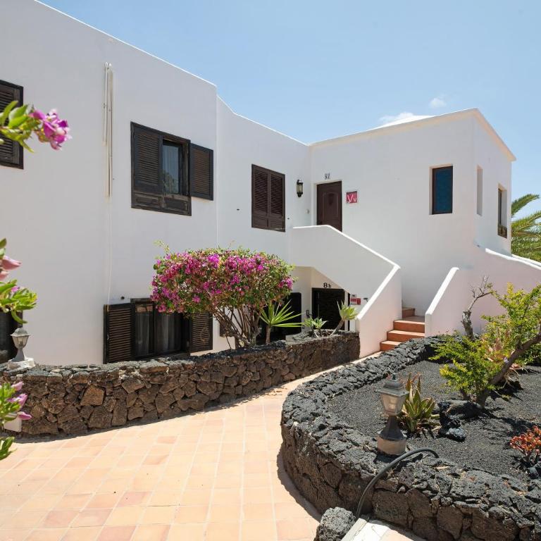 Tranquilidad 300m to beach freewifi - Two-Bedroom Deluxe Apartment with Garden View - 22