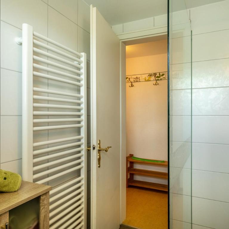 Ferienwohnung Oberberg - Apartment mit 1 Schlafzimmer und Gartenblick - 21