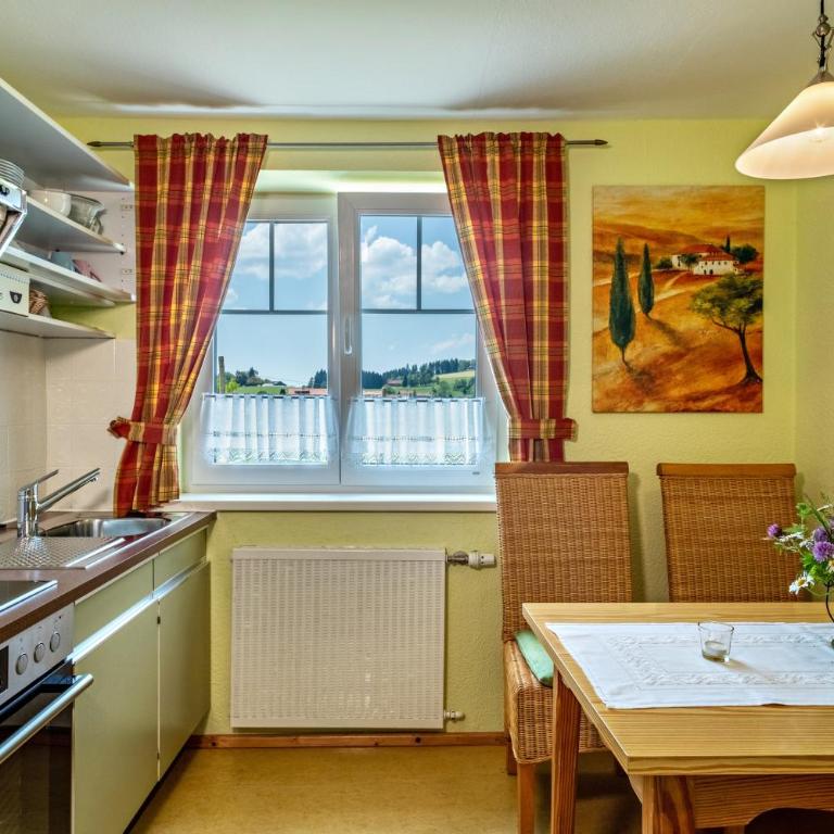 Ferienwohnung Oberberg - Apartment mit 1 Schlafzimmer und Gartenblick - 10