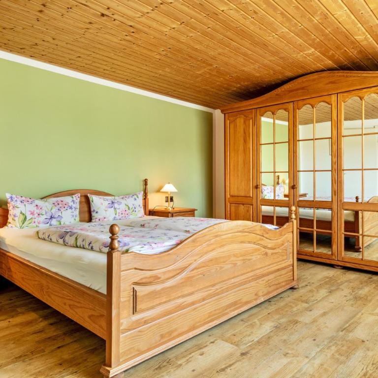 Ferienwohnung Oberberg - Apartment mit 1 Schlafzimmer und Gartenblick - 15