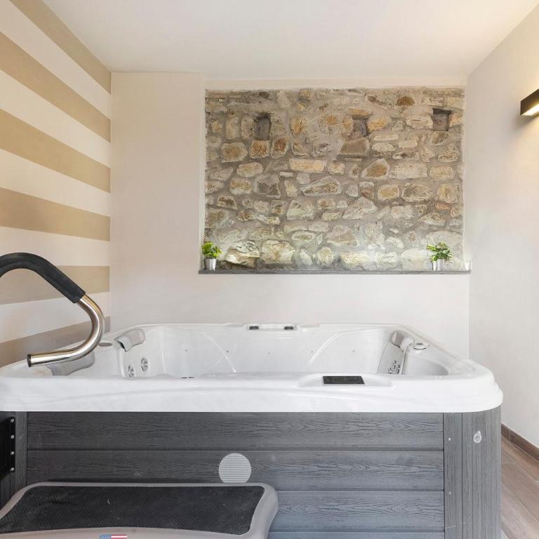 Residenza del Capitano - Appartamento Deluxe con 2 Camere da Letto e Vista Giardino - 3