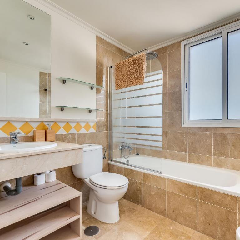 Apartamento Marbella Playa - Three-Bedroom Premium Apartment with Balcony - 14