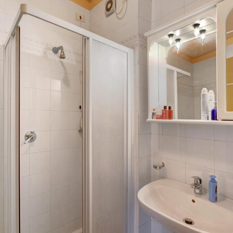 Brezza del lago - Appartamento Superior con 1 Camera da Letto e Balcone - 19