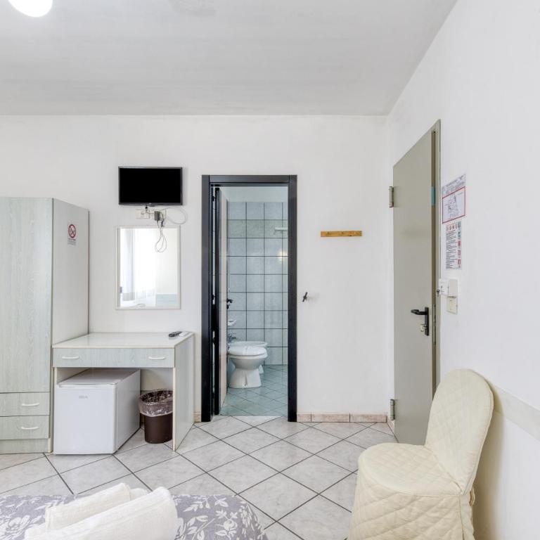 Al Mare Da Marra - Camera Matrimoniale con Balcone - 11