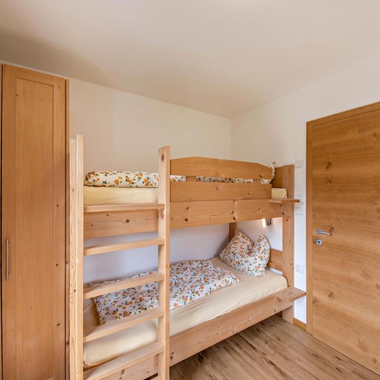 Tschafon Oberparnaihof - Two-Bedroom Deluxe Apartment with Garden View - 8