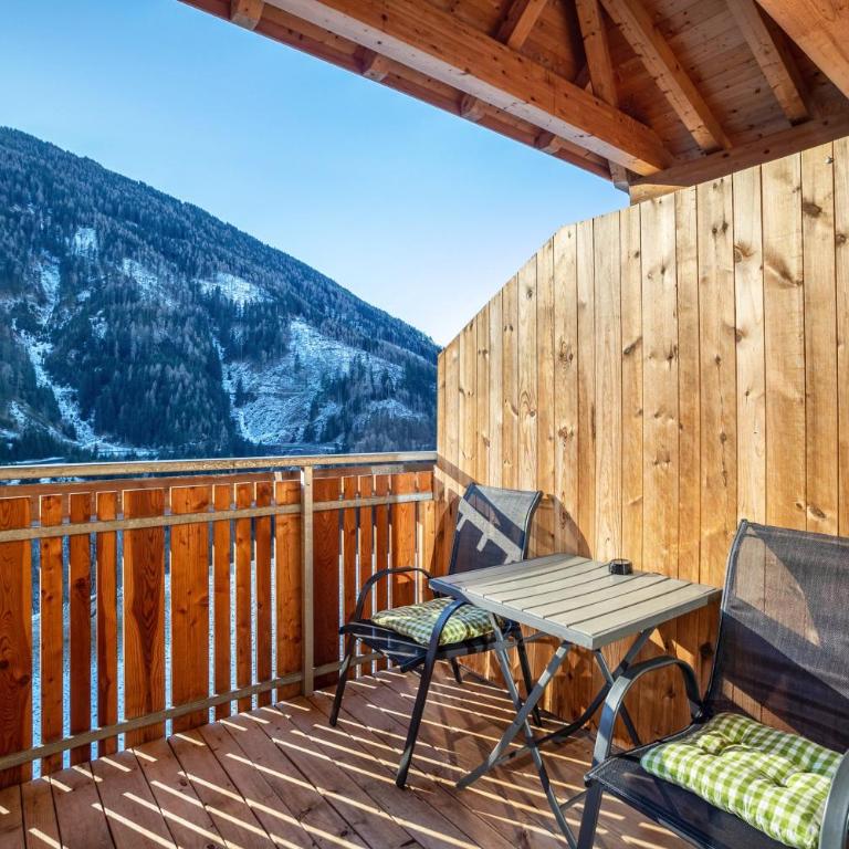 Kreuzplonhof Apt Dorfblick - Two-Bedroom Deluxe Apartment with Garden View - 6