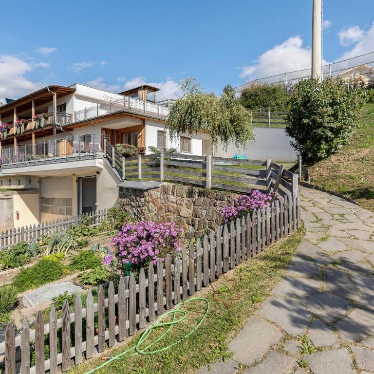 Obertrisaierhof Wohnung Deluxe 5 - Deluxe-Apartment mit 2 Schlafzimmern und Gartenblick - 24