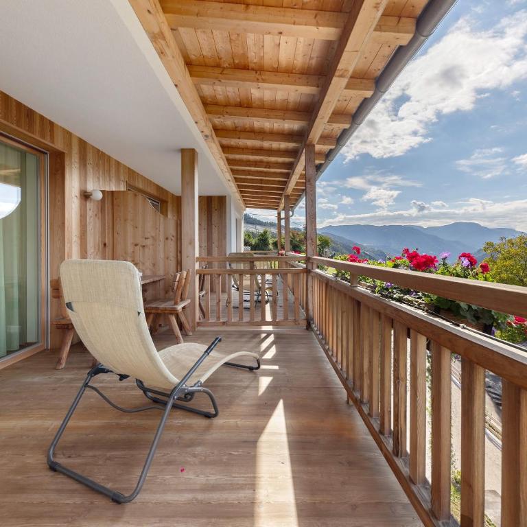 Obertrisaierhof Wohnung Deluxe 5 - Deluxe-Apartment mit 2 Schlafzimmern und Gartenblick - 1