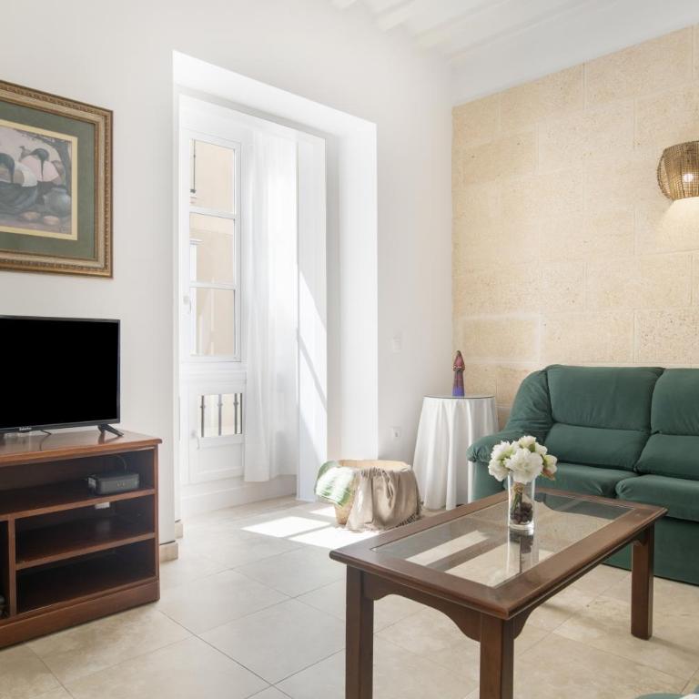 Alojamientos Cadiz Sol 1 Izquierda - Apartamento Premium de 3 dormitorios con balcón - 17