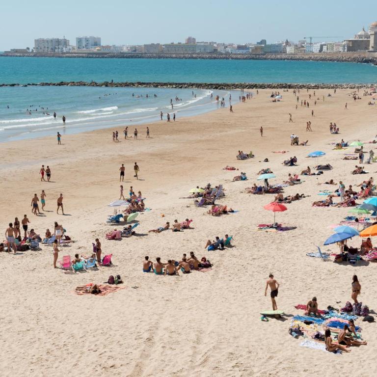 Alojamientos Cadiz Sol 1 Izquierda - Apartamento Premium de 3 dormitorios con balcón - 22