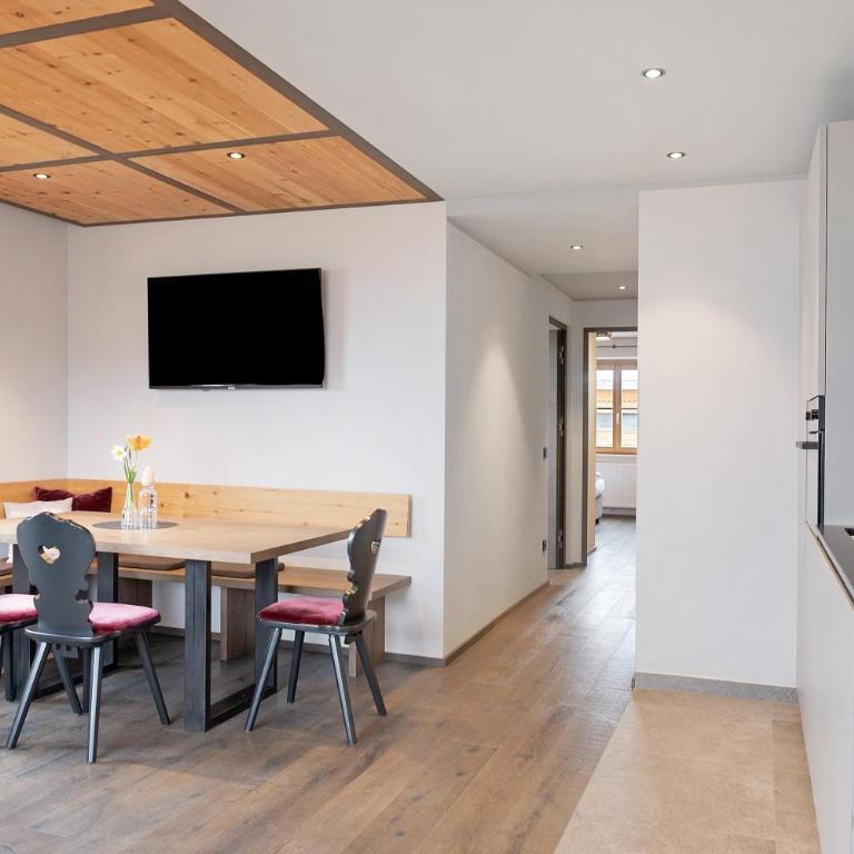 Angerle Alm Apt König Laurin - Appartamento Deluxe con 2 Camere da Letto e Vista Giardino - 9