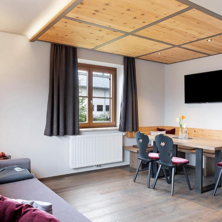 Angerle Alm Apt König Laurin - Appartamento Deluxe con 2 Camere da Letto e Vista Giardino - 4
