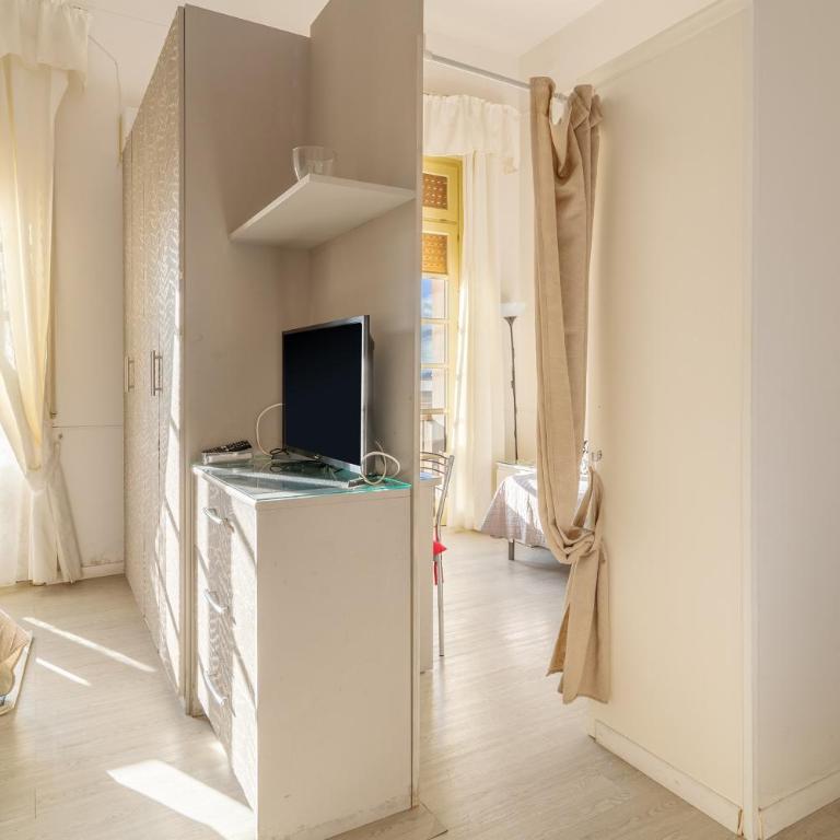 Casa di Alice - Appartamento Premium con 3 Camere da Letto e Balcone - 4