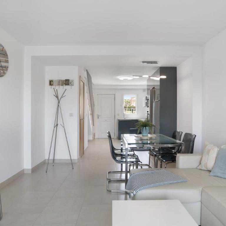 Bonita Casa Adosada - Two-Bedroom House - 5
