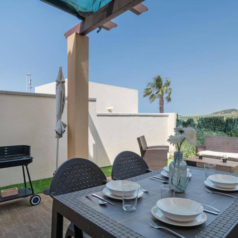 Bonita Casa Adosada - Two-Bedroom House - 3