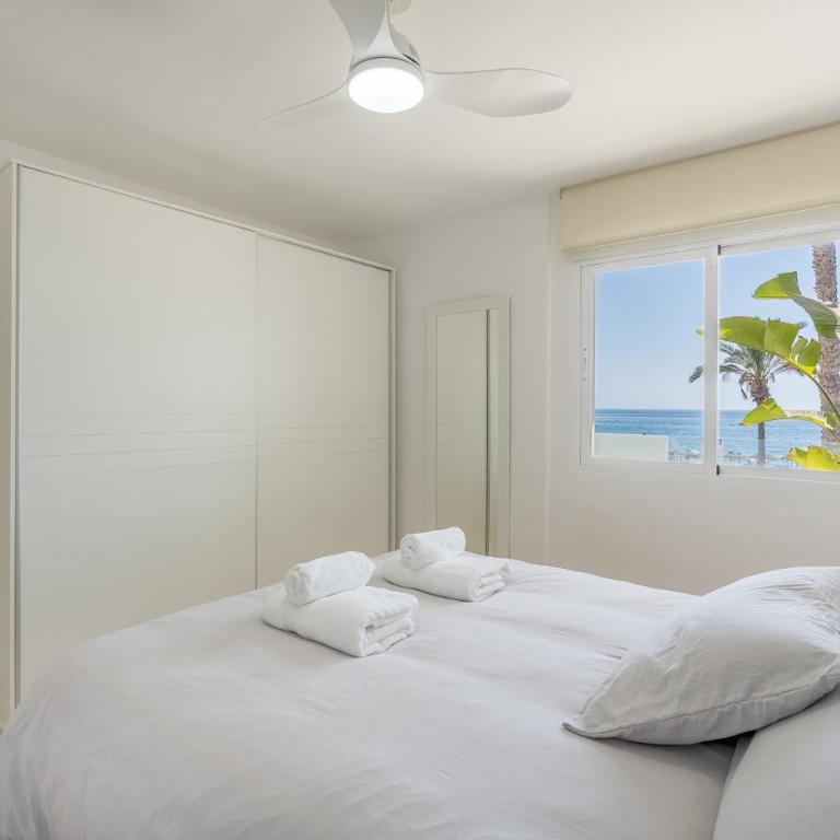 Primera Linea de Playa La Herradura - Apartamento Deluxe de 2 dormitorios con vistas al mar - 12
