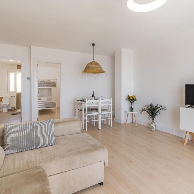 Primera Linea de Playa La Herradura - Apartamento Deluxe de 2 dormitorios con vistas al mar - 6