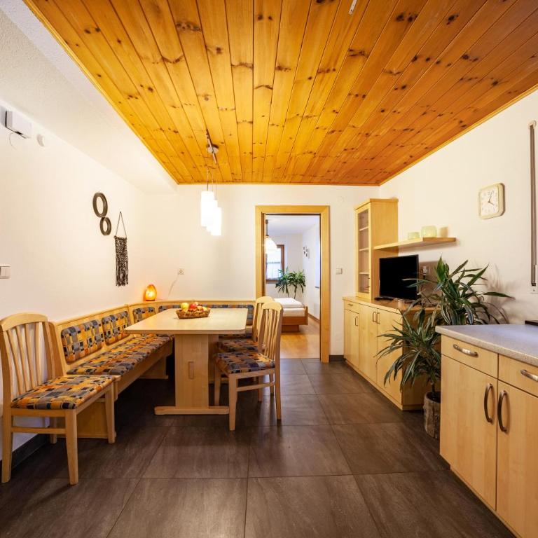 Wohnung Gravensteiner Schnalserhof - Apartment mit 1 Schlafzimmer und Gartenblick - 2