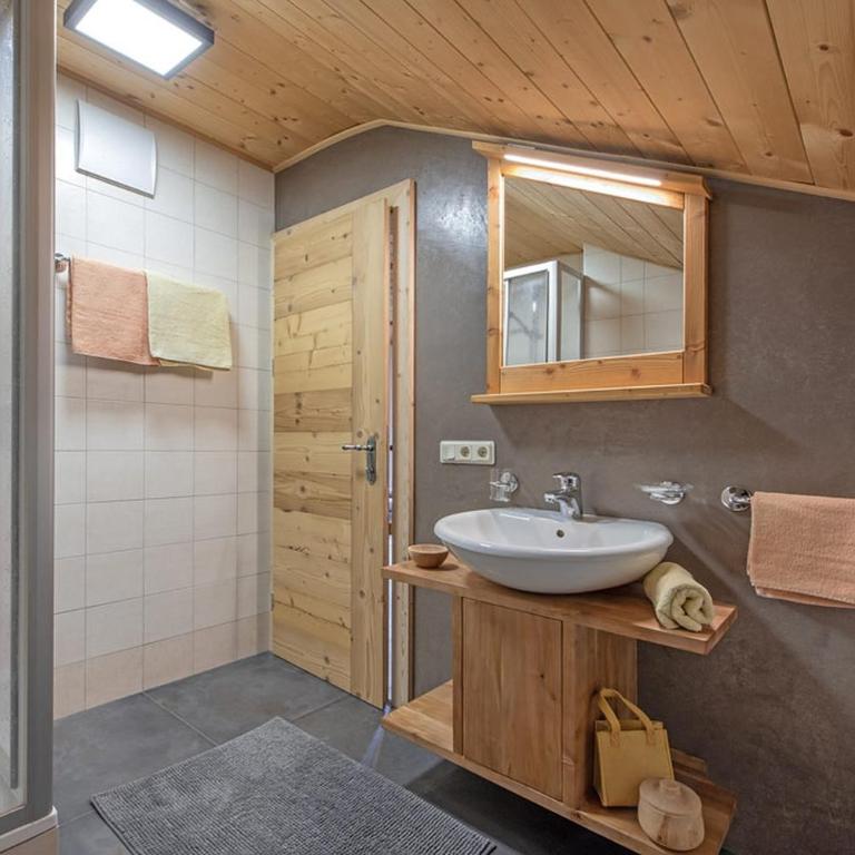 Oberglarzhof App Kirsch - Two-Bedroom Deluxe Apartment with Garden View - 12