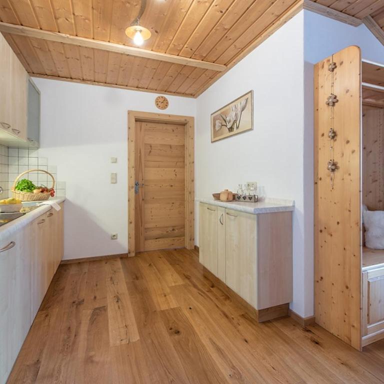 Oberglarzhof App Kirsch - Two-Bedroom Deluxe Apartment with Garden View - 8