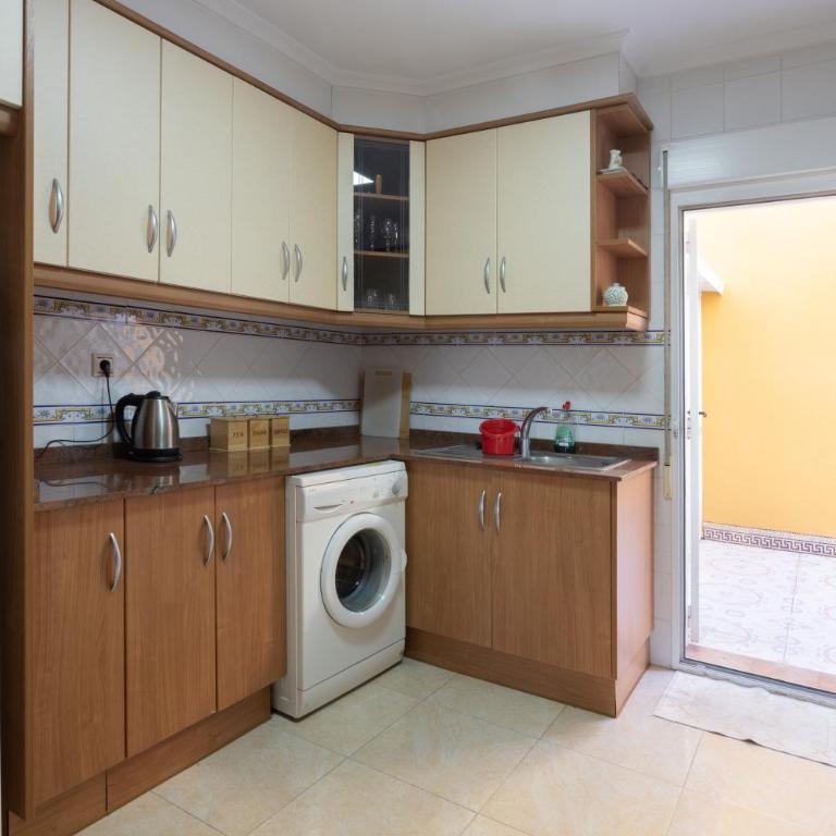 Casa sophia - Three-Bedroom House - 13