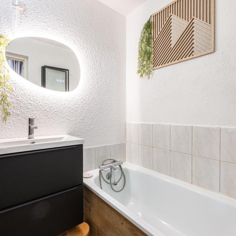 Lunik - Ski pieds, Rando Le Corbier - Appartement 1 Chambre Supérieur avec Balcon - 12