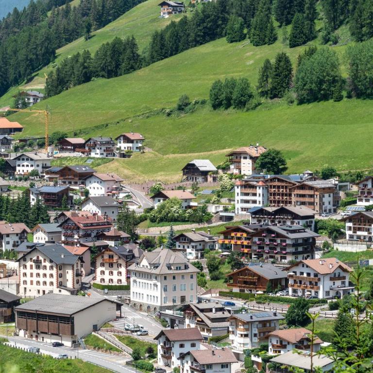 Hotel Residence Gardena Sella - Appartamento Superior con 1 Camera da Letto e Balcone - 3