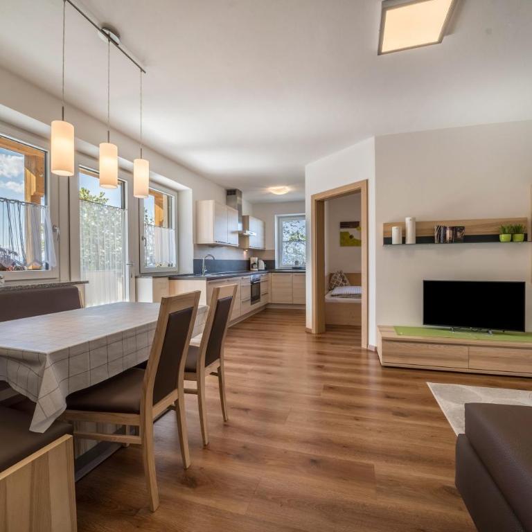 Rotsteinhof Apartement Morgentau - Two-Bedroom Deluxe Apartment with Garden View - 12