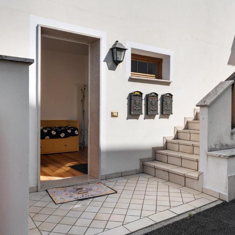 Honey Home With Parking - Superior Apartment with City View - 20