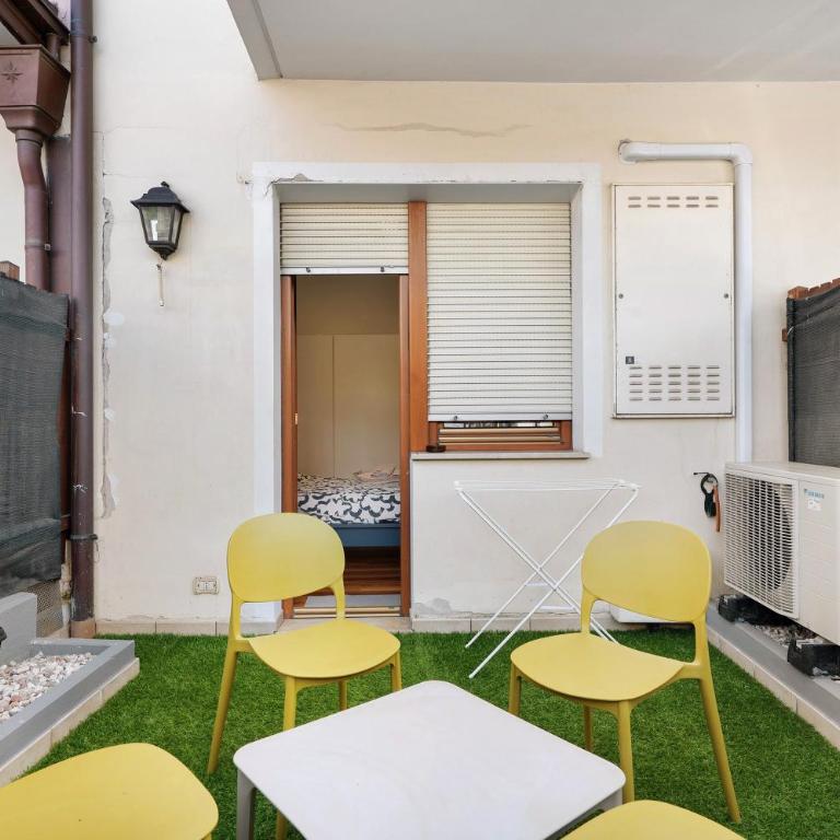 Honey Home With Parking - Superior Apartment with City View - 11