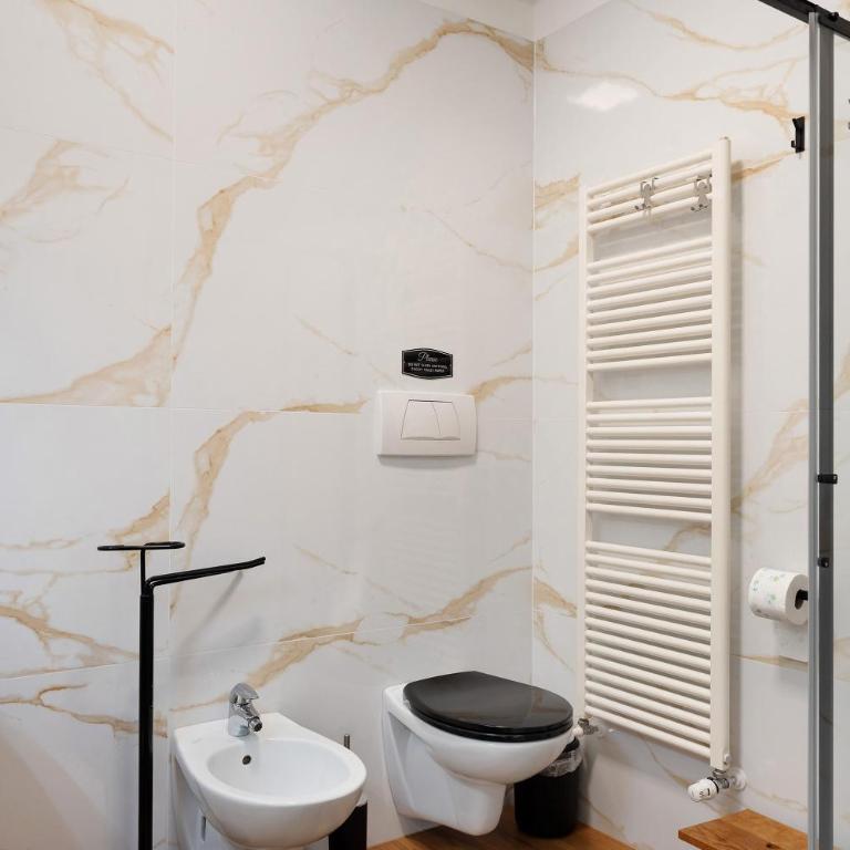Honey Home With Parking - Superior Apartment with City View - 15
