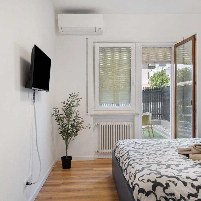Honey Home With Parking - Superior Apartment with City View - 10