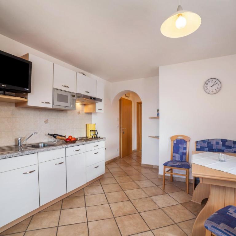 Roath Hof Ferienwohnung 1 - Appartamento Superior con 1 Camera da Letto e Balcone - 6