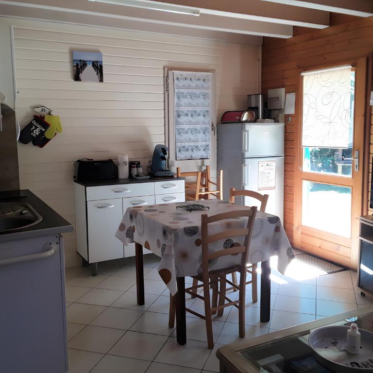 Maison de vacances Proche Arcachon - Two-Bedroom House - 2
