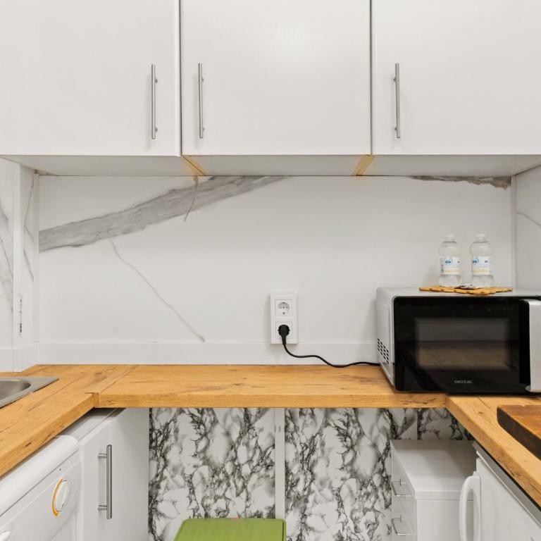 Agata Holiday - Studio Apartment with Sea View - 6