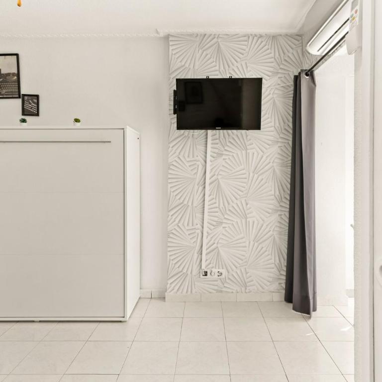 Agata Holiday - Studio Apartment with Sea View - 9